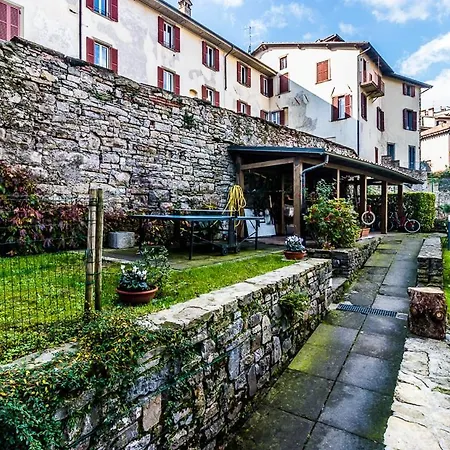 ベッド・アンド・ブレックファスト Entro Le Mura