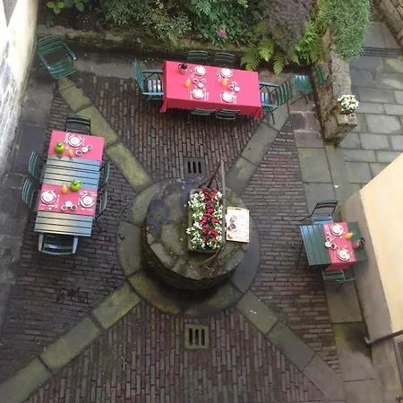 ベッド・アンド・ブレックファスト Entro Le Mura