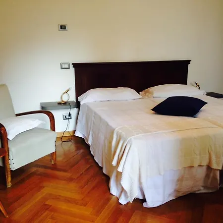 Bed & Breakfast Entro Le Mura 3*